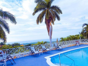 Hideaway at Montego Stay - Phoenix Palm Suite